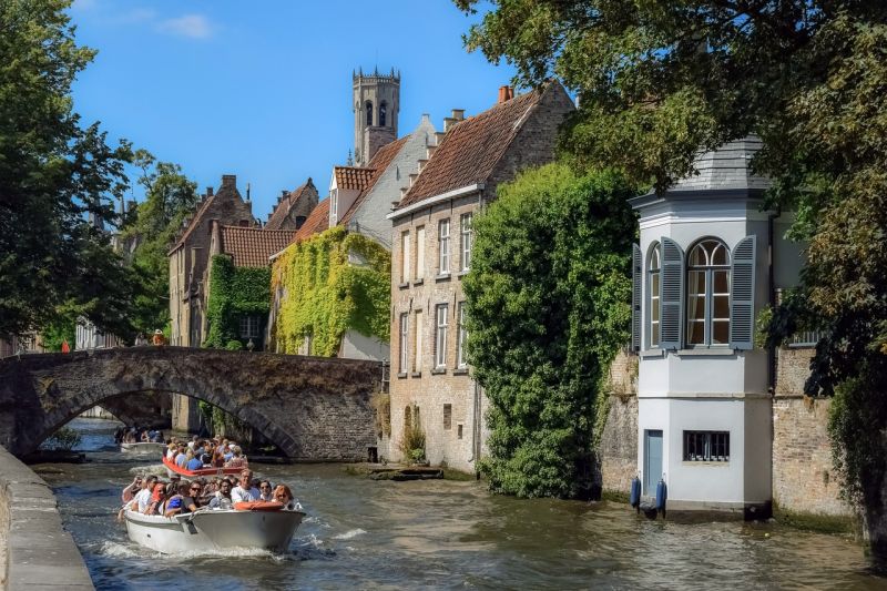 BRUGES - DÉPART DE LA RÉGION DE LIÈGE