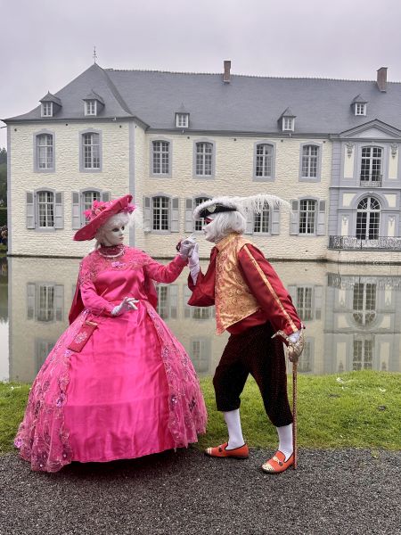LES COSTUMES DE VENISE AUX JARDINS D'ANNEVOIE DÉPART REGION LIEGE