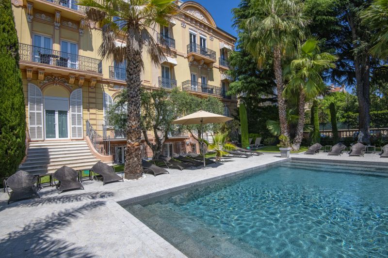 LA CÔTE D'AZUR & SES MARCHÉS PROVENCAUX