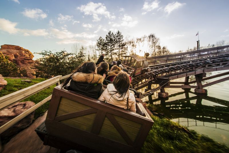 DISNEYLAND PARIS - BILLET 1 JOUR / 1 PARC - DÉP. RÉGION LUX