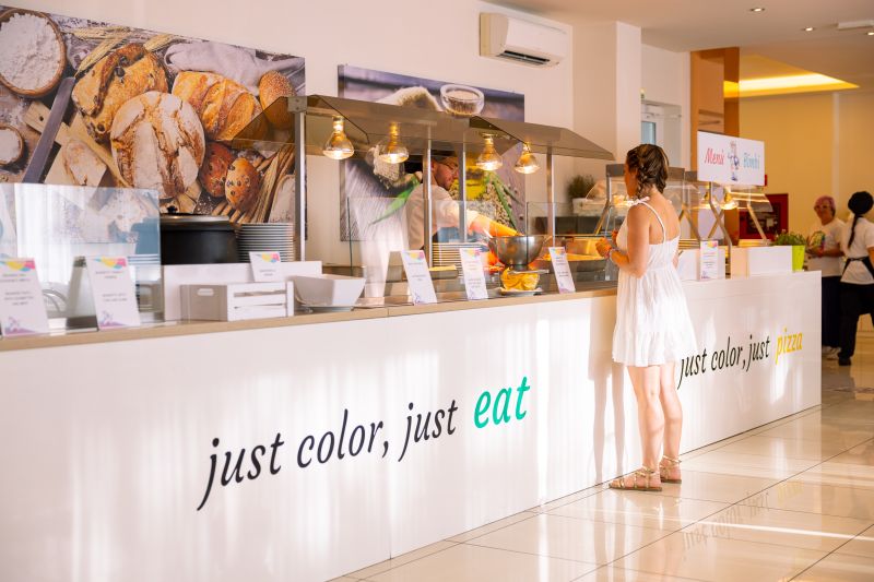 HOTEL COLOR METROPOLITAN BEACH *** 