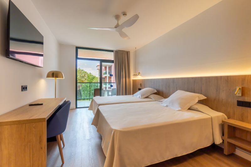 HOTEL VILLA ROMANA****