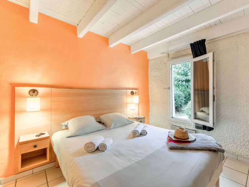 TRADITIONS CAMARGUAISES, LE CAP D’AGDE & LA CÔTE AMÉTHYSTE