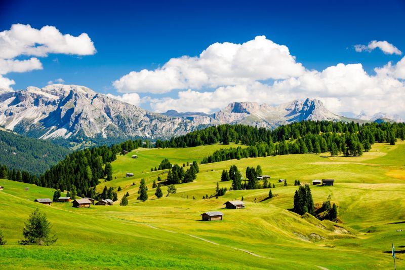 FÊTE DE LA TRANSHUMANCE DANS LES DOLOMITES