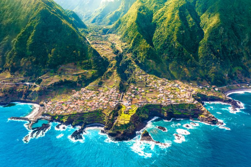 MADERE, L'ILE AUX FLEURS 2027