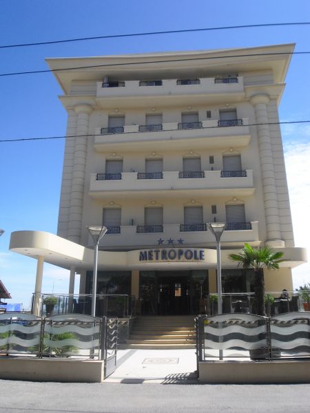 HOTEL METROPOLE ***